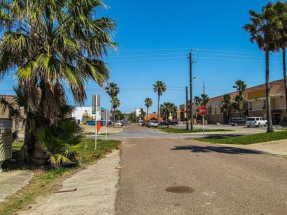 4th image of 202 W Lantana St #204
