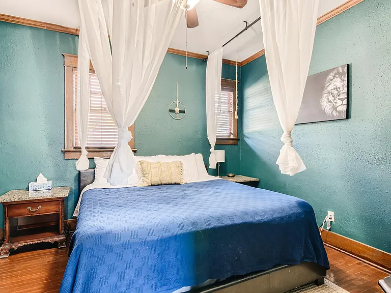 First bedroom.