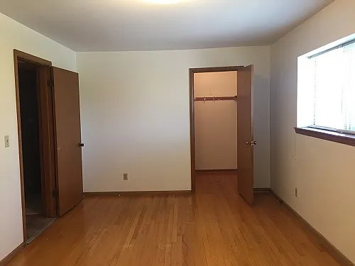 10428 W Lincoln Ave — Photo 4