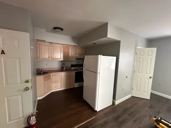 308 3rd St #A, California, PA 15419