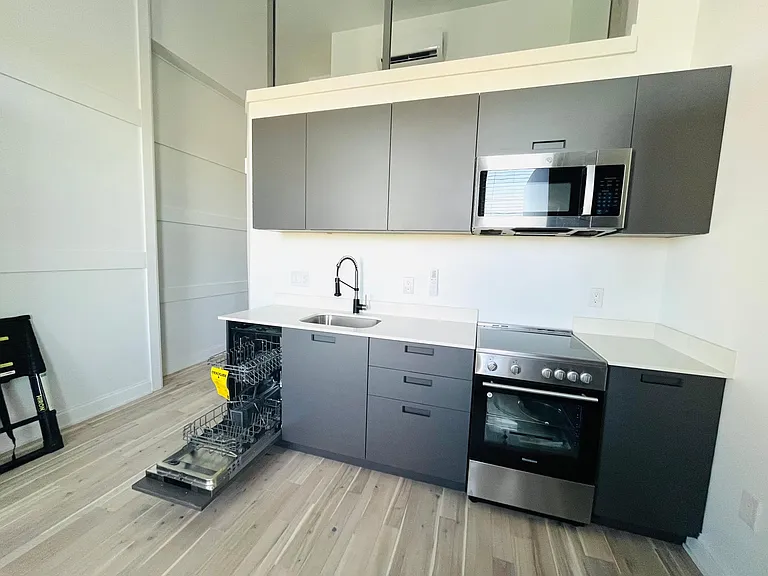 601 York St #9 — Photo 11