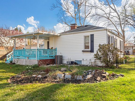 4th image of 3307 Franklin Ave