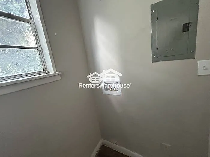 5621 Court H — Photo 4