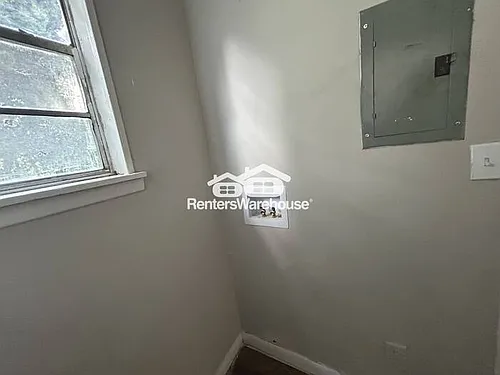 5621 Court H Photo 1