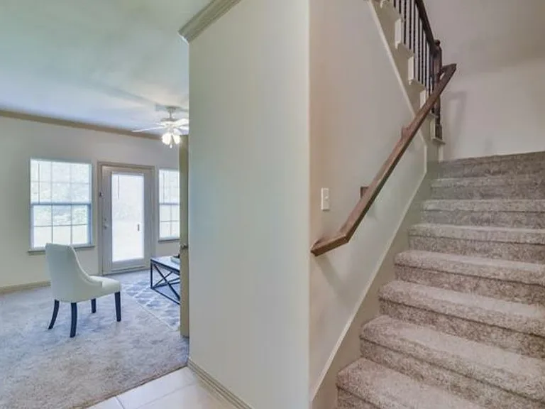 1528 Aldra Dr — Photo 15