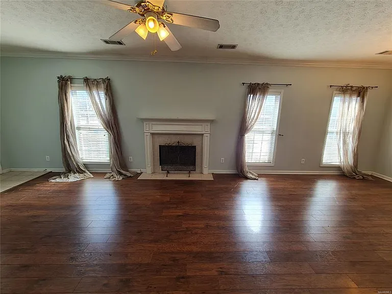 529 Mitylene Dr — Photo 5