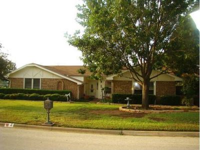 2 Surrey Cir, Iowa Park, TX, 76367
