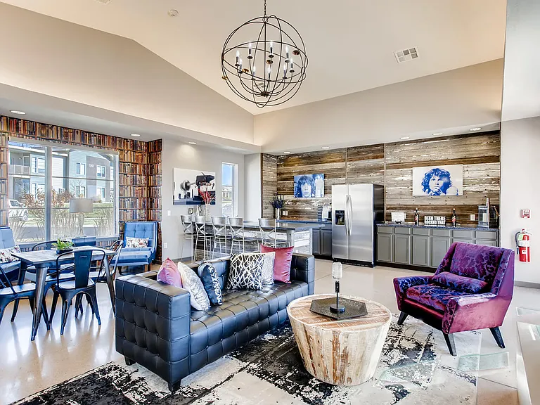 Legend Flats | Evans, CO Apartments