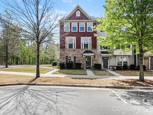 4011 Zilker Park Dr, Charlotte, NC 28217