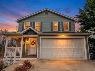 701 Park Side Ln, Morgantown, WV 26501