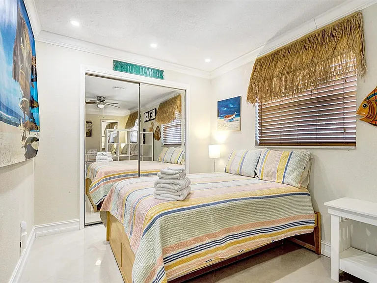 2051 Coral Reef Dr — Photo 32