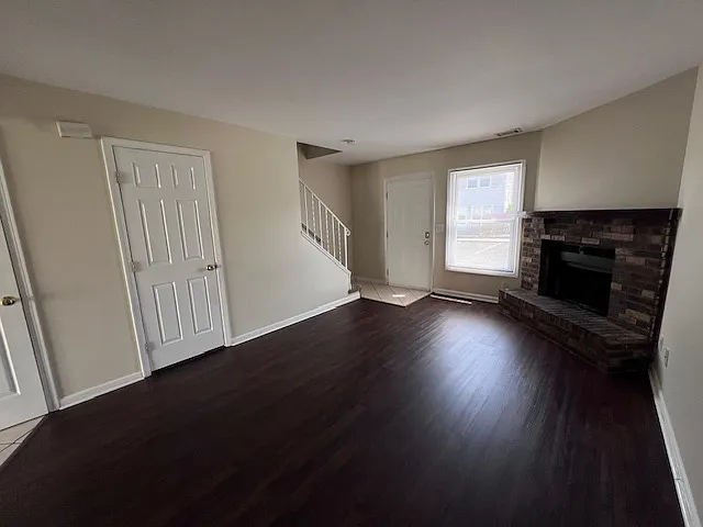 1235 Marywood Ct — Photo 2