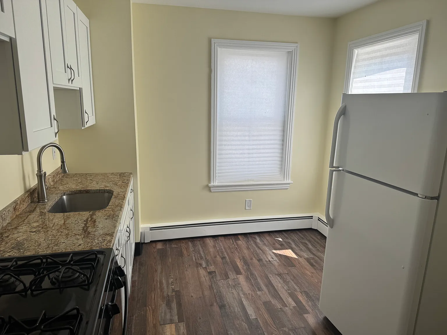1 bed, 900 sqft, $1,800 — Photo 2