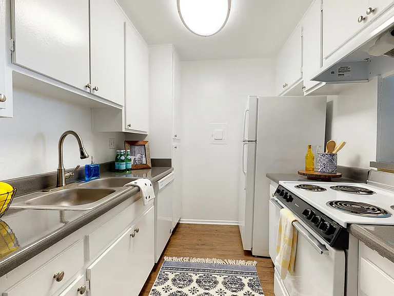 Newport Village Apartments | Costa Mesa, CA | Kitchen
