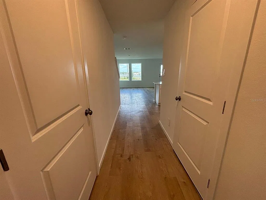 3 bed, 2.5 bath, 1460 sqft, $1,950 — Photo 2