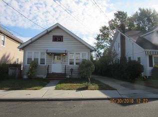 99 Chingarora Ave, Keyport, NJ 07735