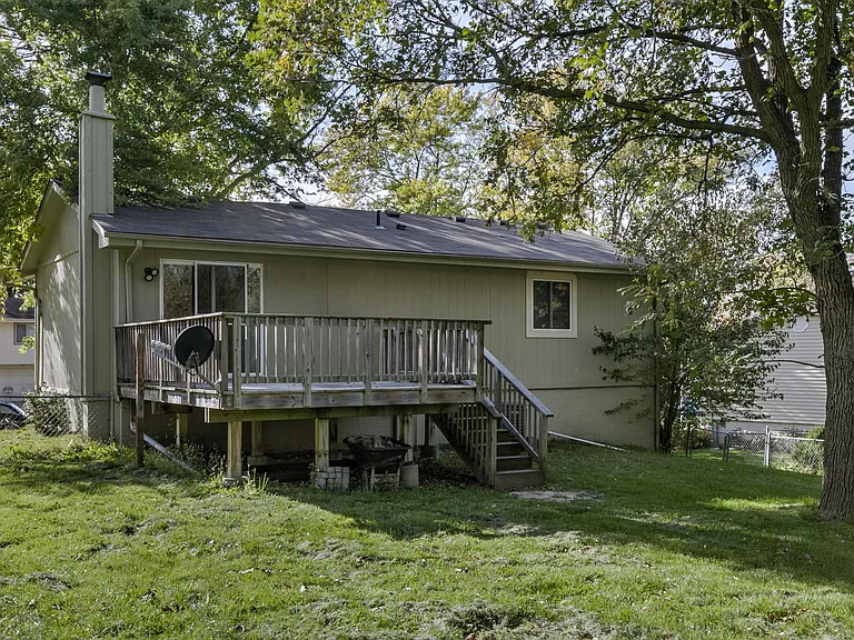 4115 N 213th Cir — Photo 3