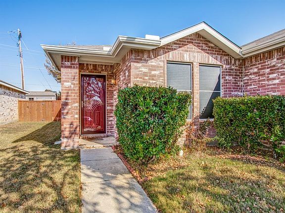 4th image of 2333 White Pine Dr