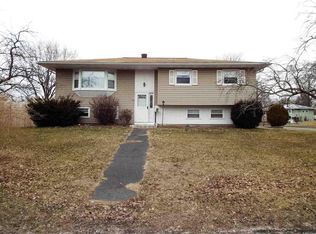 1 Blue Hills Ct, Saugerties, NY 12477