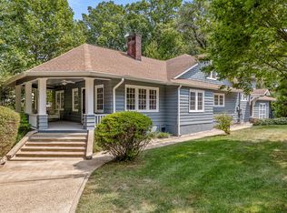 402 Georgia Ave, Signal Mountain, TN 37377