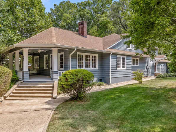 402 Georgia Ave, Signal Mountain, TN 37377