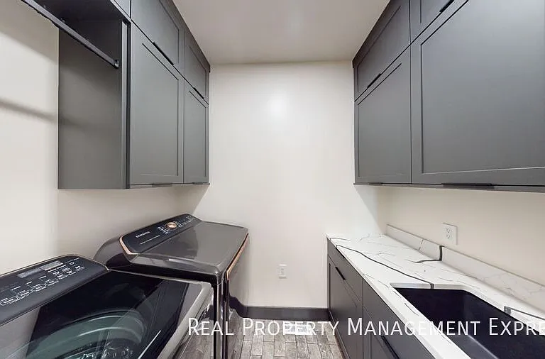 313 N Red Spruce Ave — Photo 17