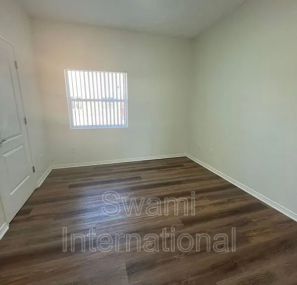 5010 S Figueroa St — Photo 24