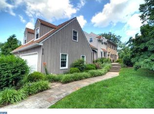 519 Ramblewood Dr, Bryn Mawr, PA 19010