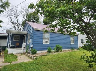 524 N Douglas St, Shelbyville, IL 62565
