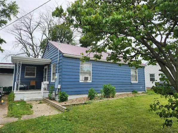 524 N Douglas St, Shelbyville, IL 62565