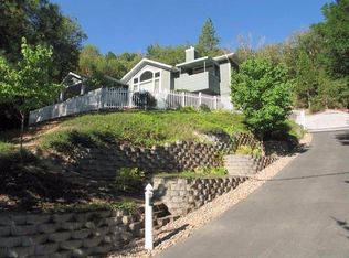 1275 NW B St, Grants Pass, OR
