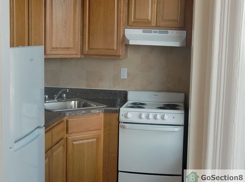 2nd image of 3341 Webster Ave