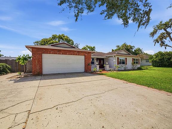 2nd image of 2969 Forest Cir