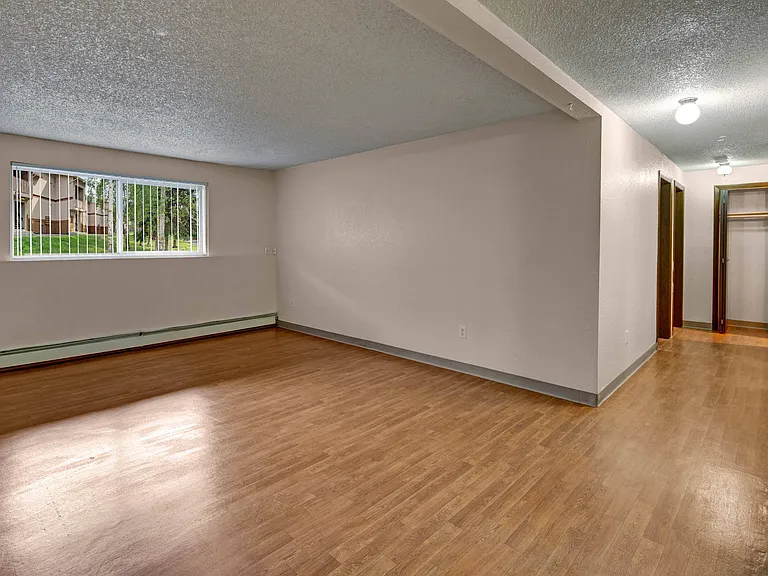 The Greenbriar — Photo 7