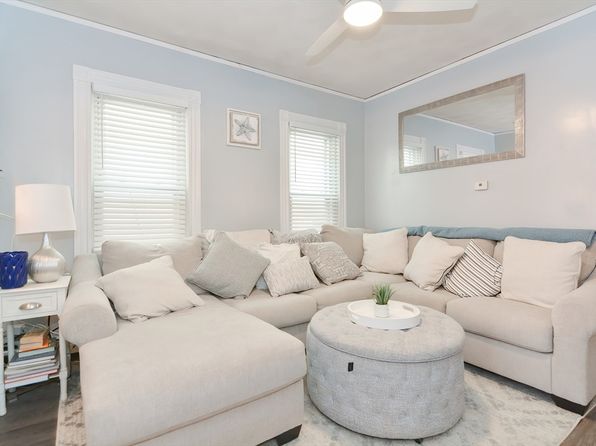 boston-massachusetts-59121008 picture