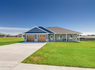 2410 Payne Farm Rd, Holts Summit, MO 65043