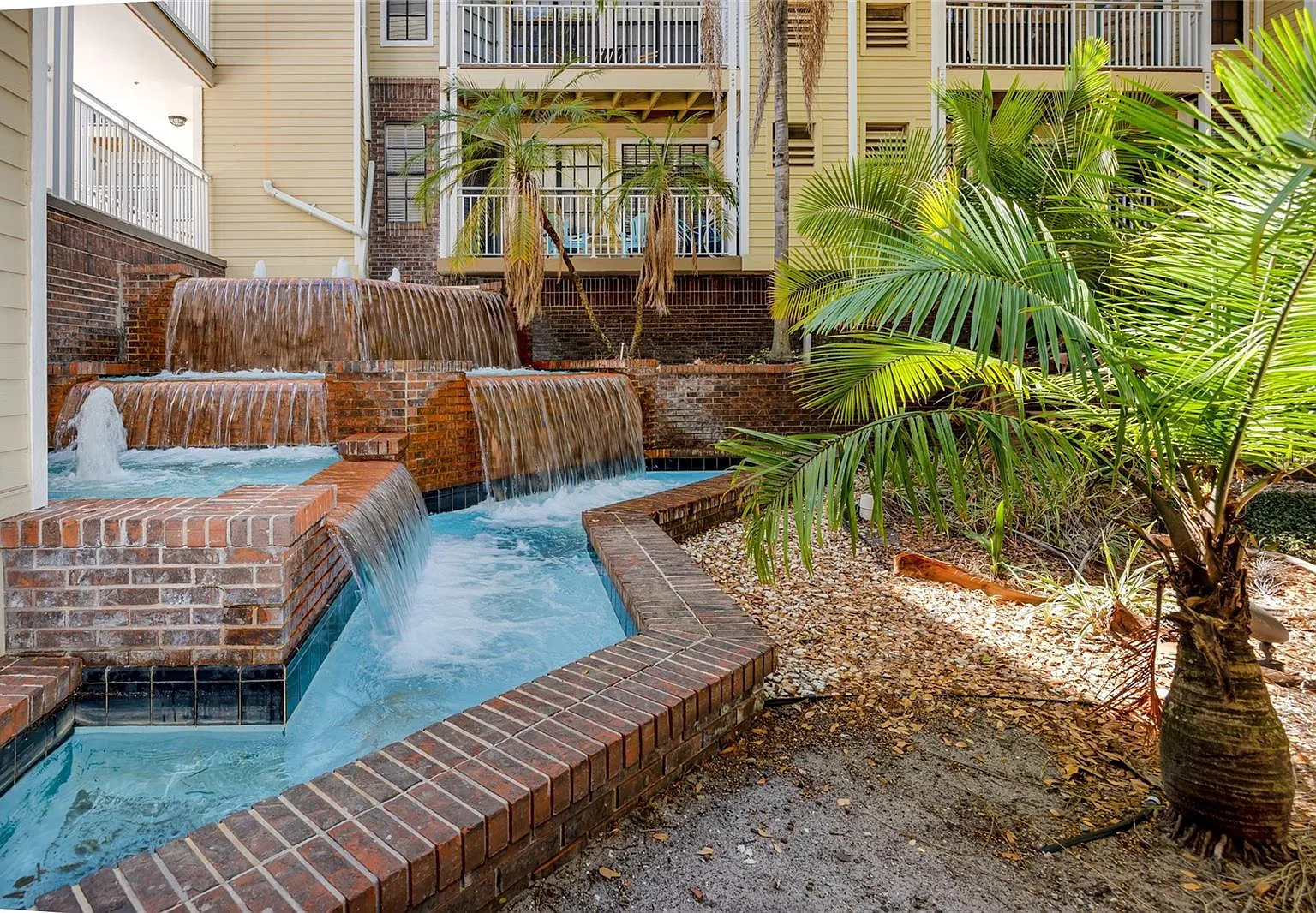 1 bed, 668 sqft, $3,150 — Photo 2