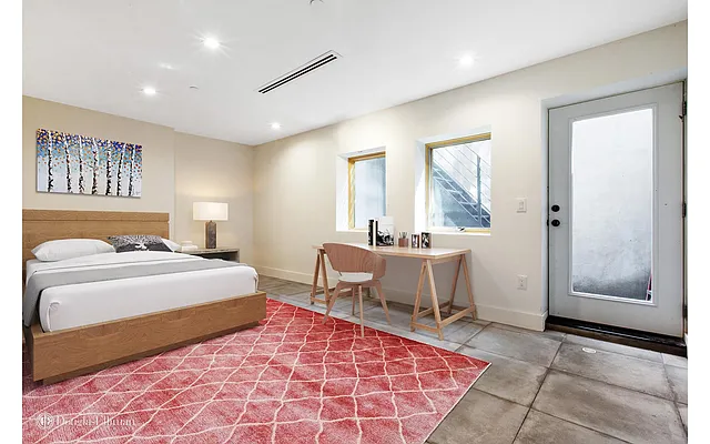 Rented by Douglas Elliman | media 29