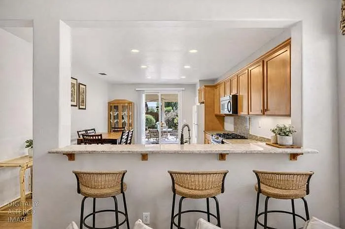 7540 Abbey Cir — Photo 1