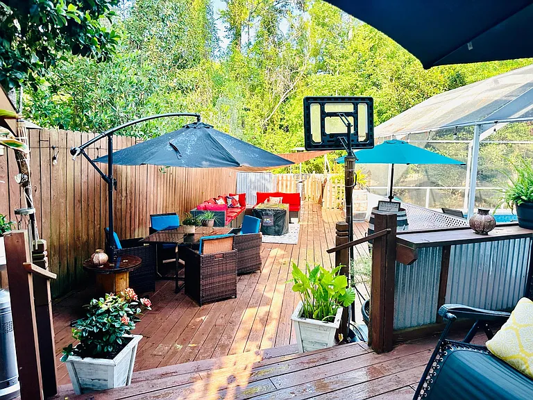 Large Back Deck