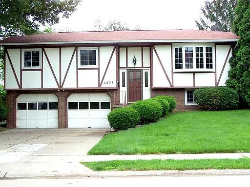2521 E 34th Street Ct photo 1