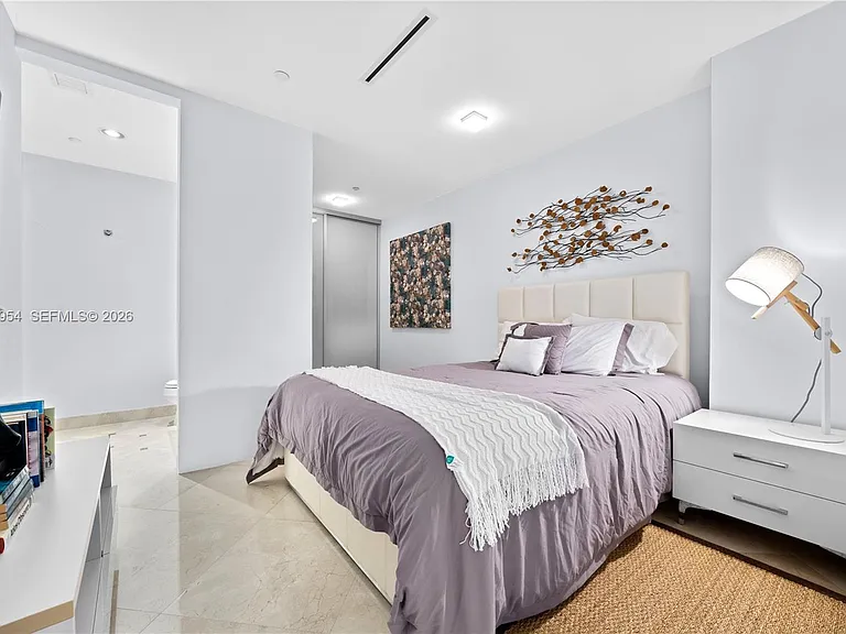 100 S Pointe Dr #3207 — Photo 31