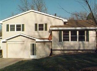 6206 N 77th St, Omaha, NE 68134