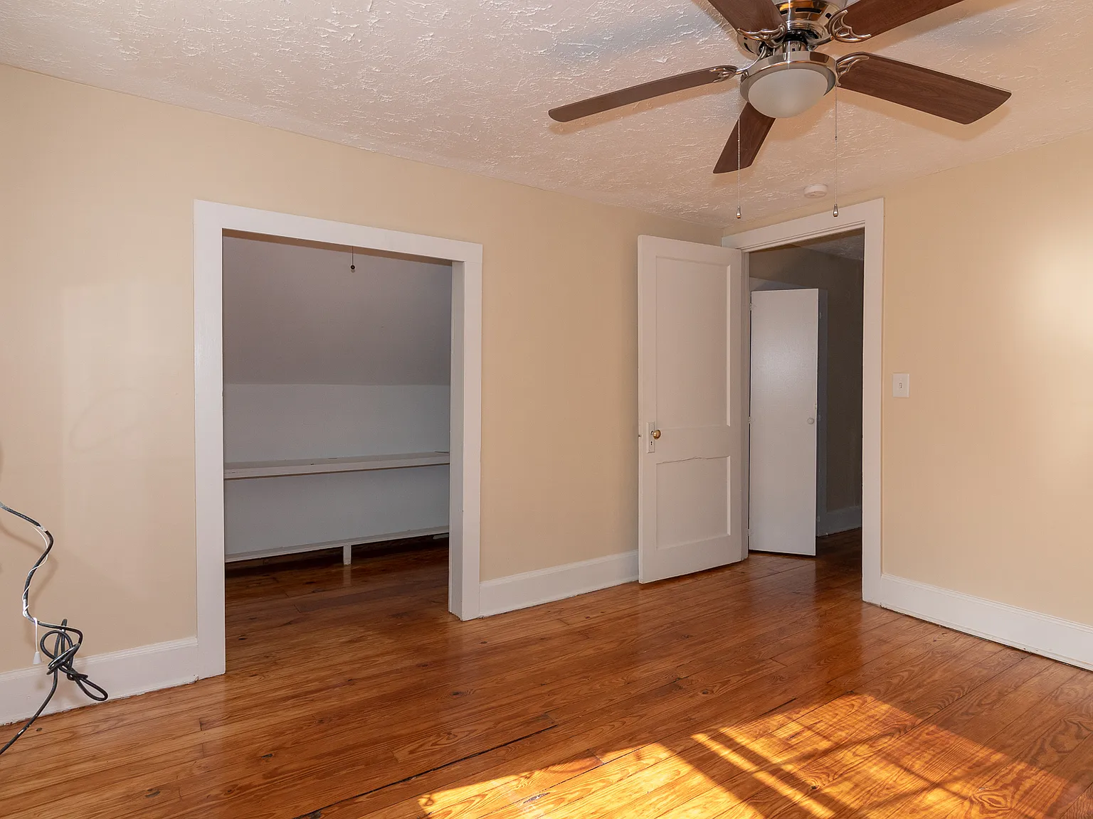 3 bed, 1800 sqft, $3,800 — Photo 4