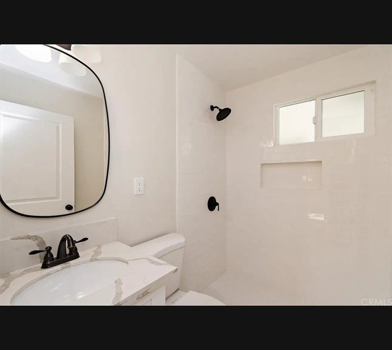 2423 Lennox St — Photo 4