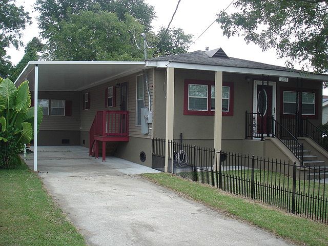 1st image of 2605 Rose Dr