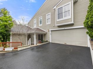 56 Edgewood Road Beach Hvn #56, Bedminster, NJ 07921