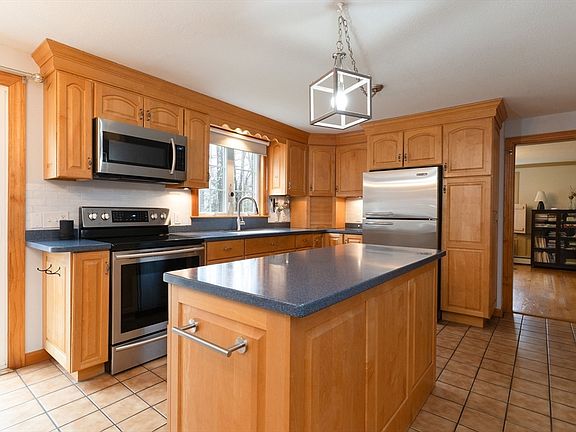 5th image of 110 Dennison Hill Rd