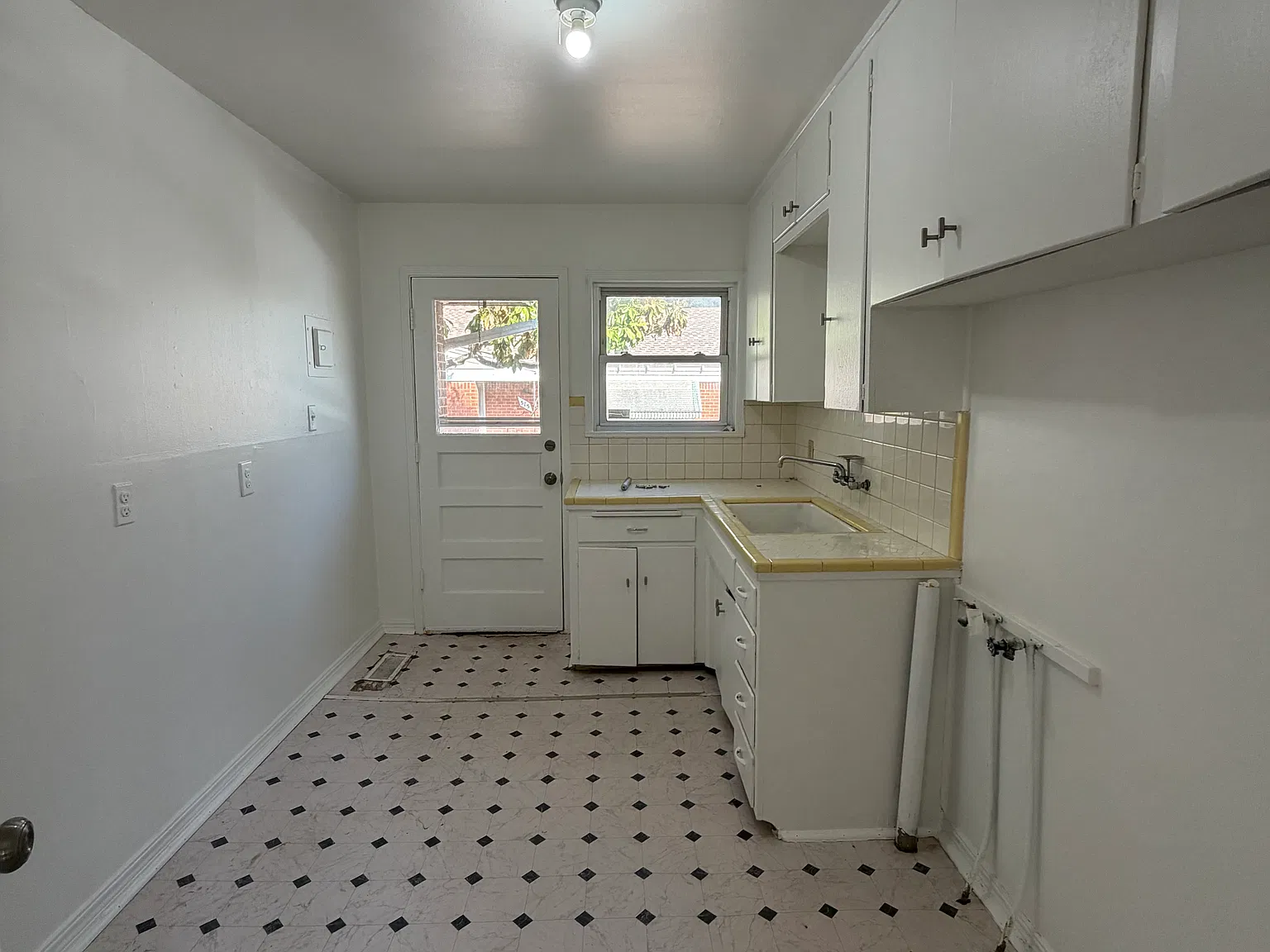 3 bed, 1508 sqft, $1,400 — Photo 2