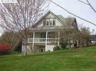 10258 Cement Hill Rd, Nevada City, CA 95959